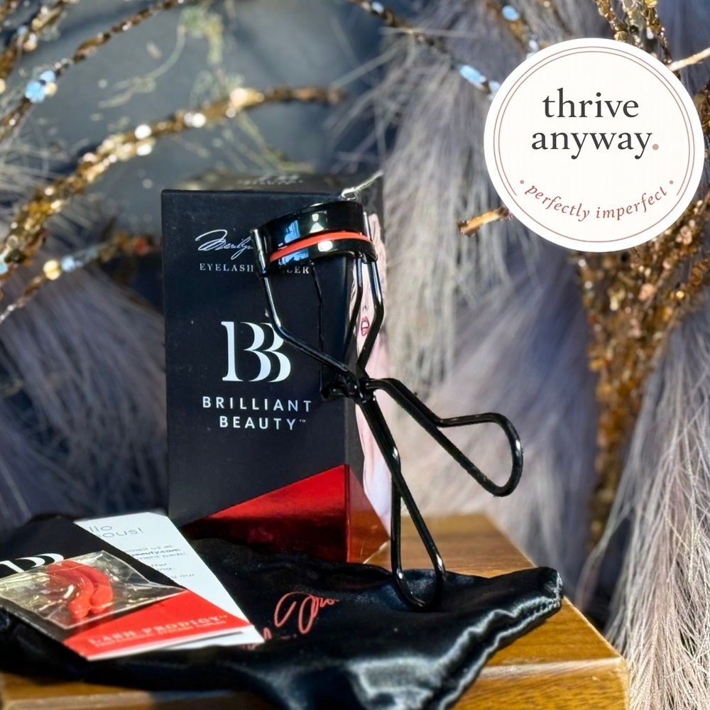 Brilliant Beauty Eyelash Curler Set Marilyn Monroe Edition w/ Pads & Pouch